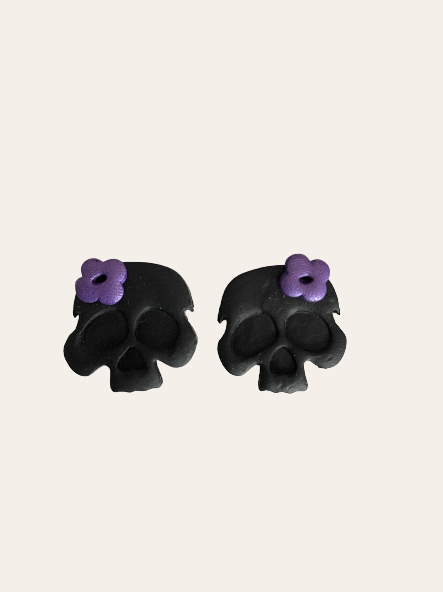 Pretty Skull Studs